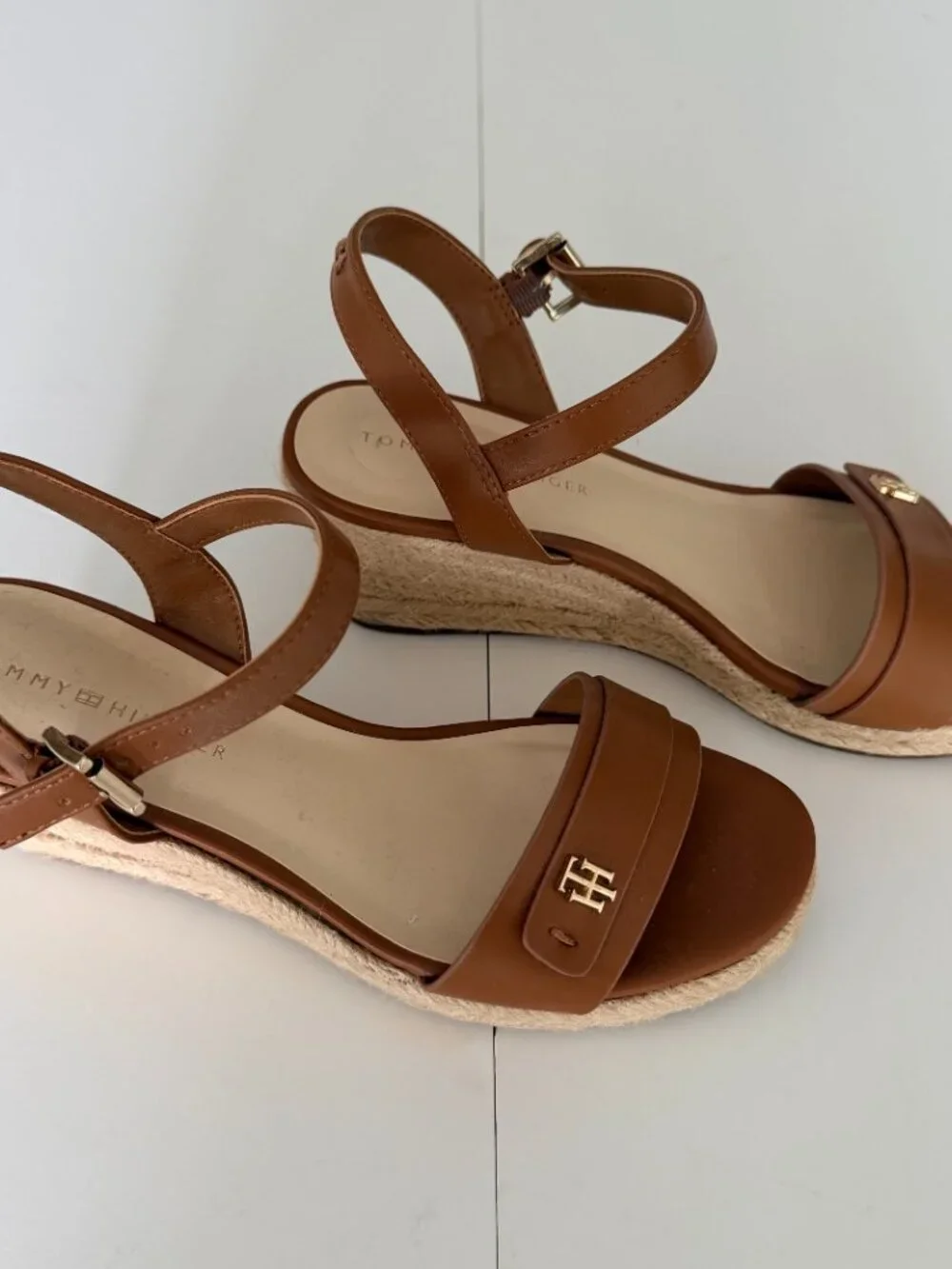 Tommy Hilfiger Genavo Wedge Sandal Womens 7.5 Ankle Strap Espadrille Comfort